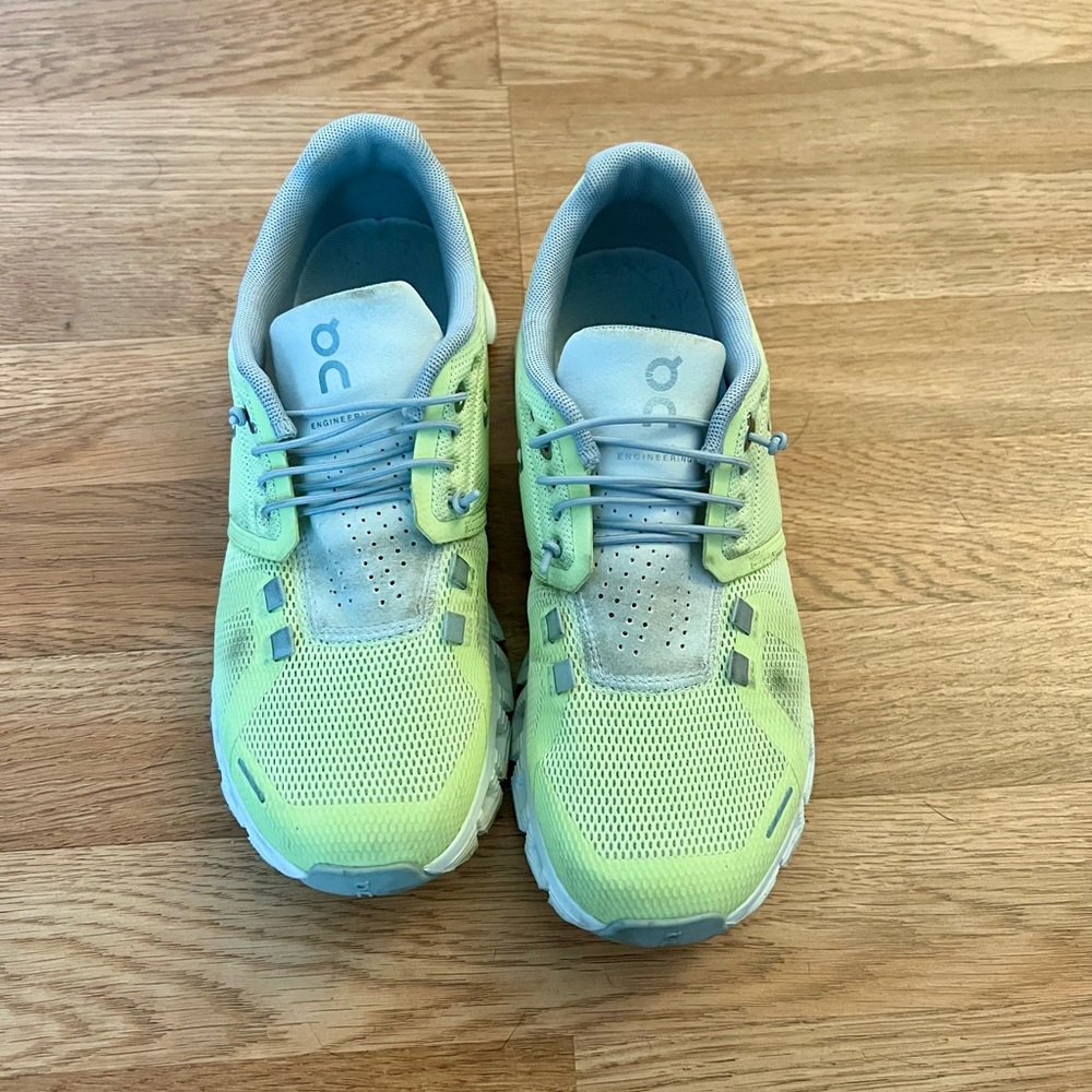 On Cloud Training Shoe